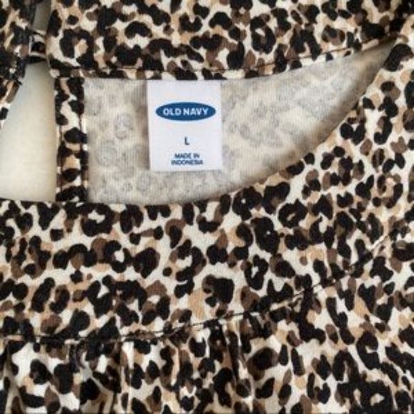 SOLD Old Navy Leopard Print Keyhole Top L - Picture 5 of 11